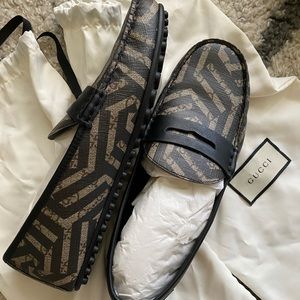 Gucci Men’s Drivers Size 9 Men’s. SOLD!!!